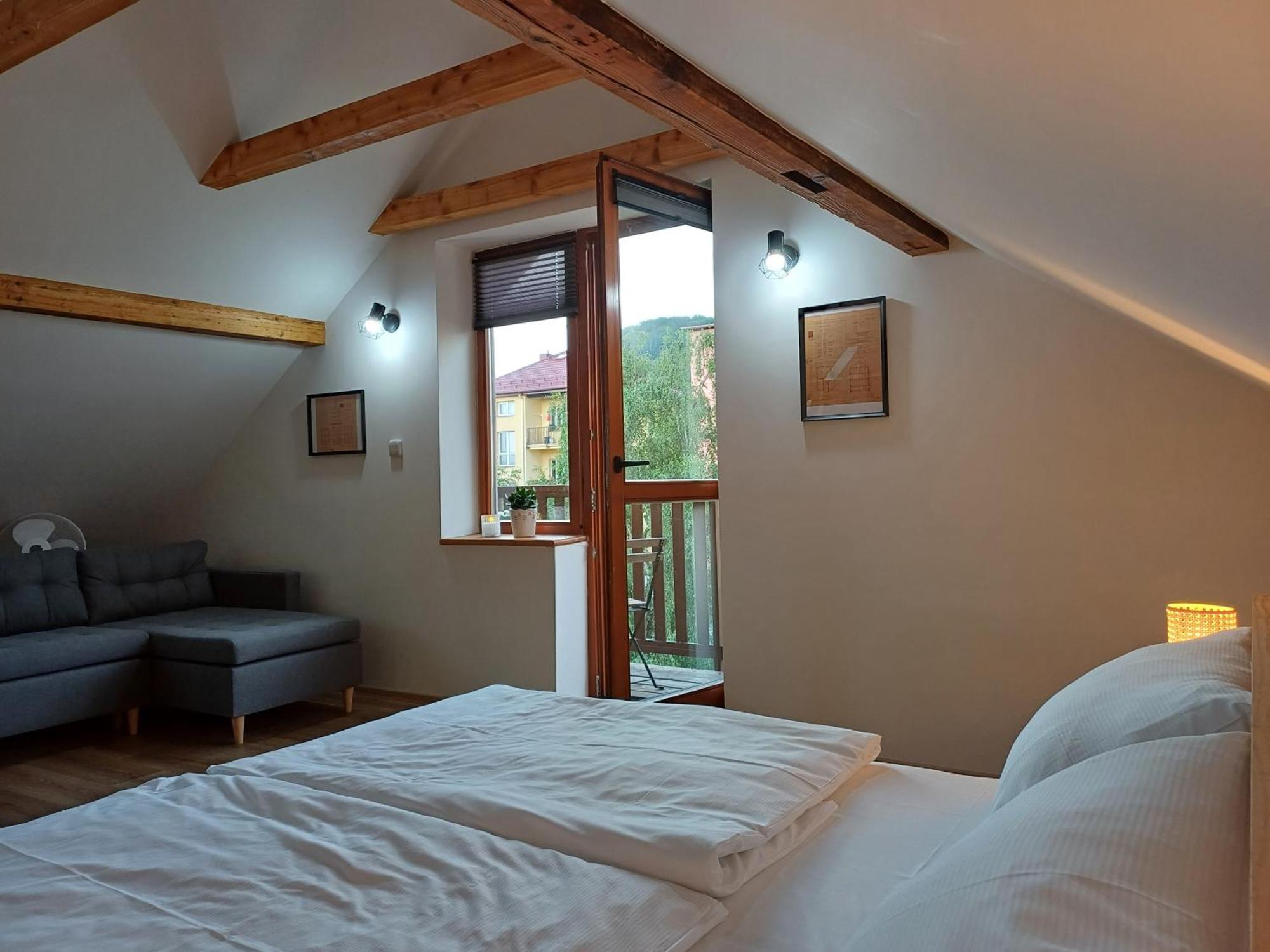Loft Apartment KLV Exterior foto