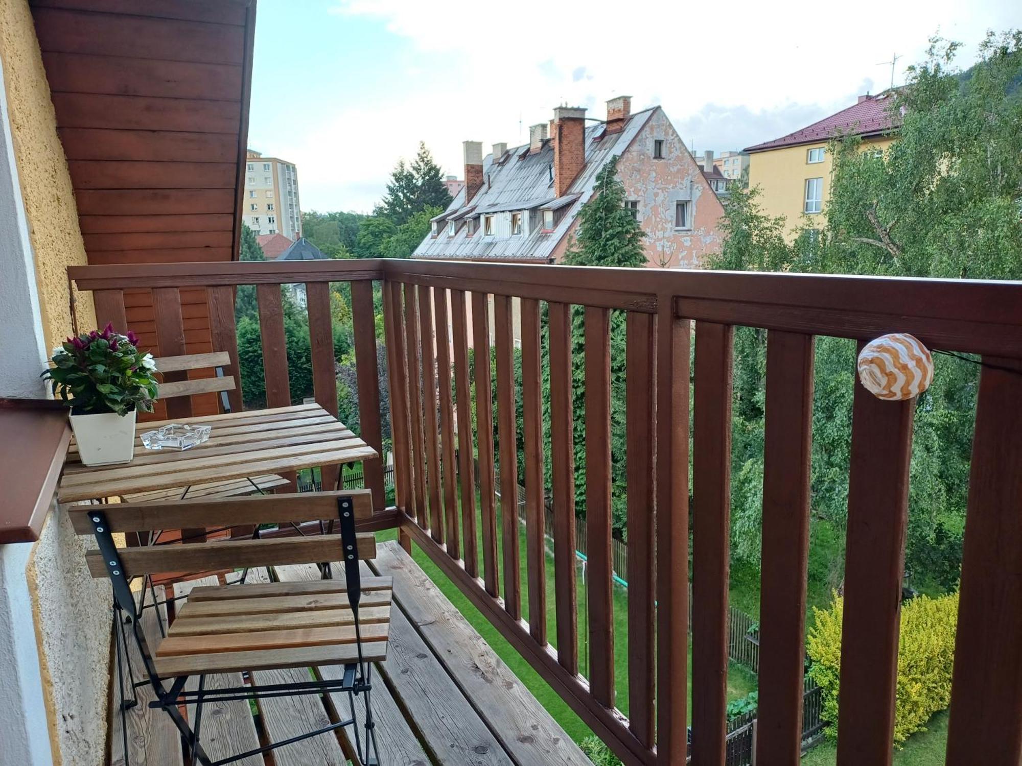 Loft Apartment KLV Exterior foto